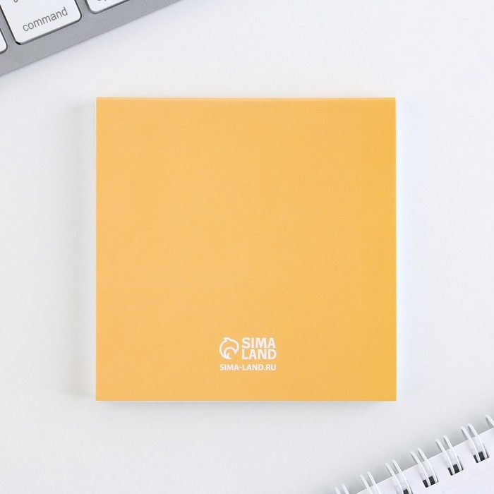 Подарочный набор: блокнот-раскраска и восковые мелки &laquo;Крутому гонщику&raquo;