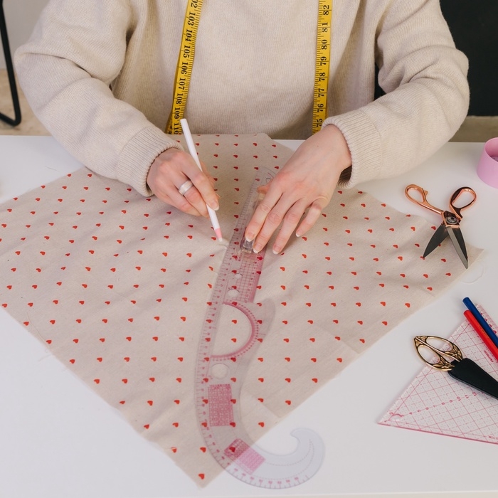 Лекало портновское метрическое &laquo;Рыбка&raquo;, с проймой, 52 &times; 13 см, толщина 0,5 мм, цвет прозрачный