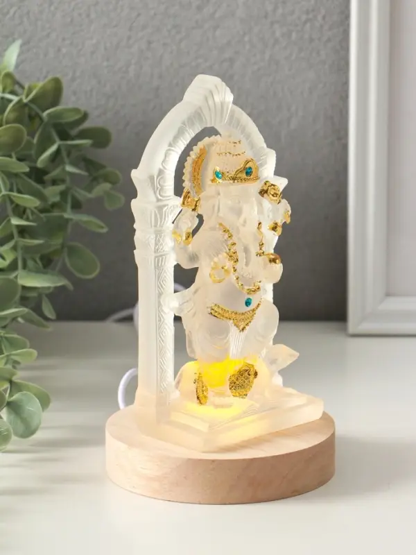 Сувенир полистоун свет "Ганеша в арке" прозрачный 10х10х18,5 см