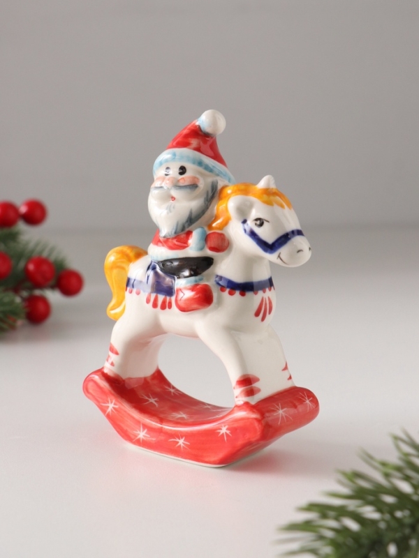 Качалка фарфоровая "Дед Мороз на единороге",  11 см