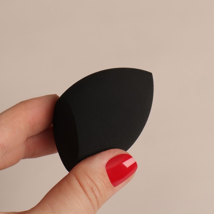 Скошенный спонж для макияжа &laquo;Капля&raquo;, 6 &times; 4 см, увеличивается при намокании, в футляре, цвет чёрный