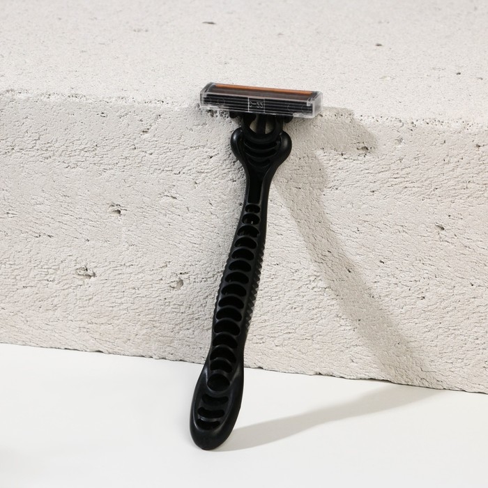 Подарочный набор косметики «Ценный подарок», гель для бритья 110 мл и бритва, HARD LINE Подарочный набор косметики «Ценный подарок», гель для бритья 110 мл и бритва, HARD LINE