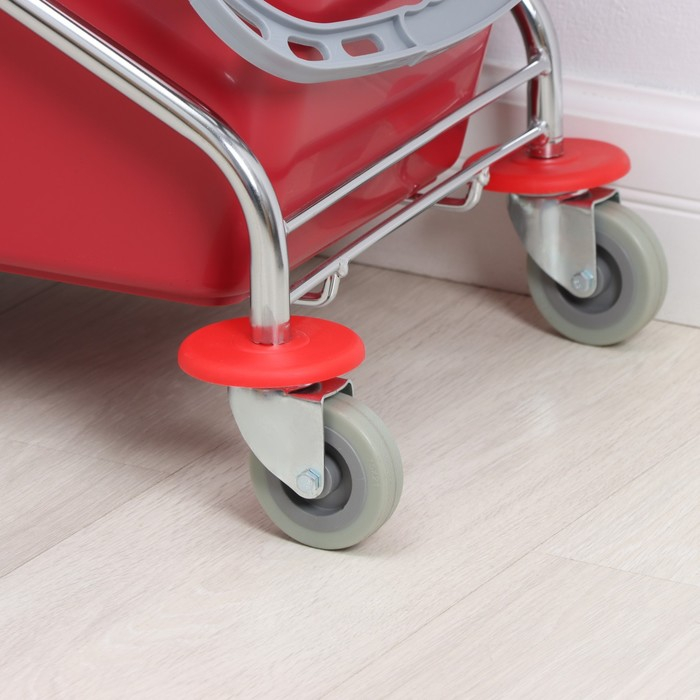 Тележка уборочная двухведерная, с отжимом 46 л, хромированная рама Тележка уборочная двухведерная, с отжимом 46 л, хромированная рама