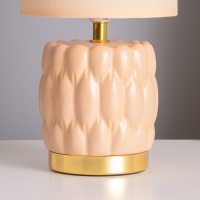 Лампа настольная "Бенита" 1х40Вт Е14 персиковый 15х15х30см Лампа настольная "Бенита" 1х40Вт Е14 персиковый 15х15х30см