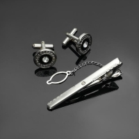 Набор мужской медный &laquo;Запонки + Зажим для галстука&raquo; круг с гравировкой, цвет чёрно-белый в серебре