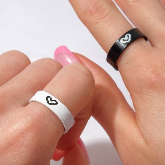 Набор колец 2 штуки «Неразлучники» сердца инь-ян, цвет чёрно-белый, размеры 17-18 Набор колец 2 штуки «Неразлучники» сердца инь-ян, цвет чёрно-белый, размеры 17-18