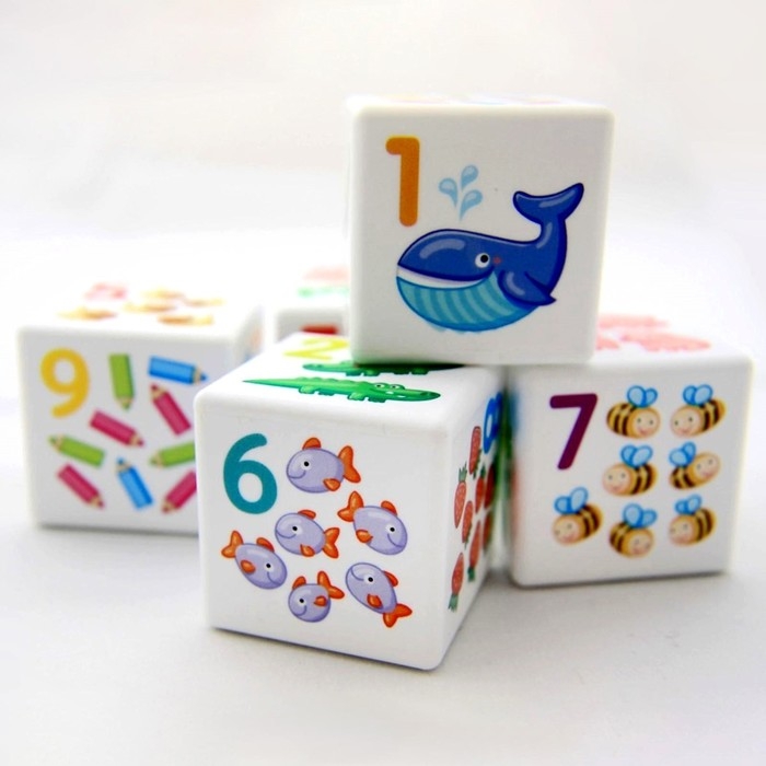 Кубики 12 шт &laquo;Кубики для умников. Арифметика&raquo;