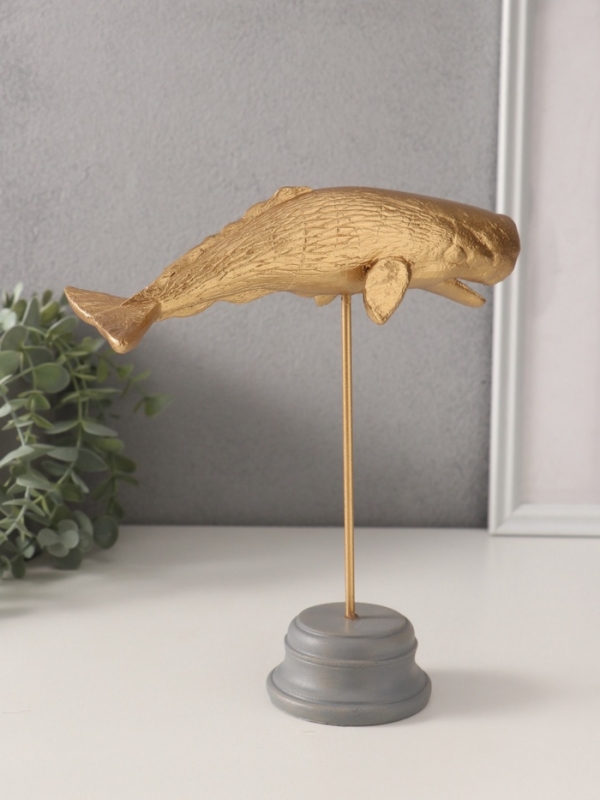 Сувенир полистоун "Золотой кашалот" 21,5х8х24 см
