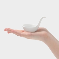 Соусник с ручкой 8,9 см