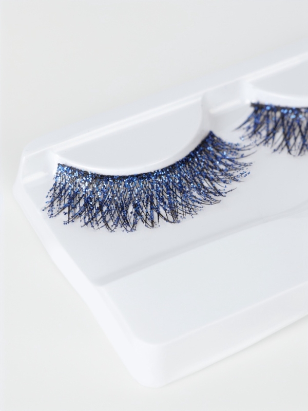 Ресницы накладные блестящие голубые пластик к/короб QF