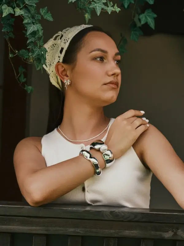 Браслет манжета &laquo;Жемчуг&raquo;, цвет белый в серебре