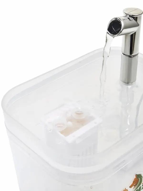 Фонтан для кошек и собак 1,5 л, 16,5 х 13 х 12 см, евророзетка, прозрачный