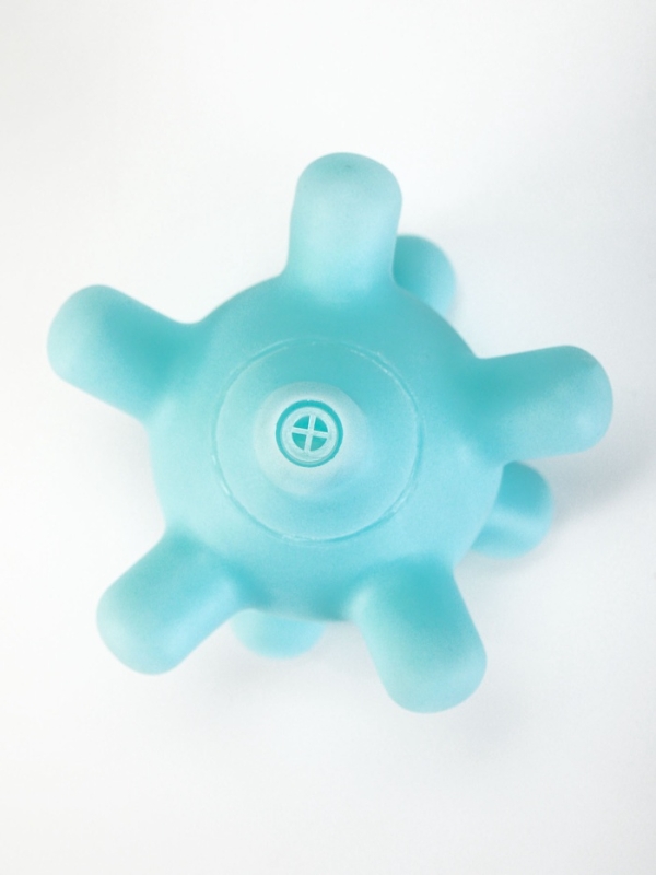 Игрушка пищащая для собак "Вирусный мяч", 6,5 см, голубой