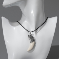 Кулон унисекс «Клык тигра», цвет белый в чернёном серебре на чёрном шнурке, 40 см Кулон унисекс «Клык тигра», цвет белый в чернёном серебре на чёрном шнурке, 40 см