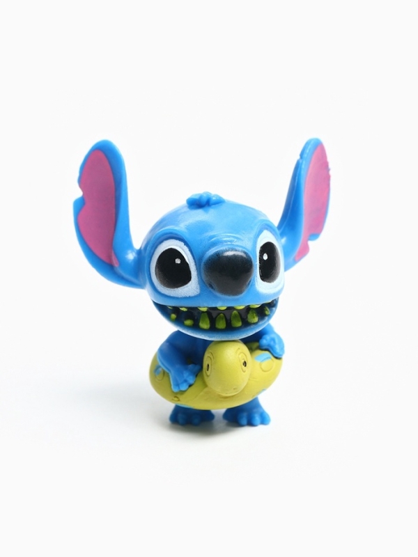 Фигурка-сюрприз &laquo;Космический друг Стич&raquo;, коллекционная, 3 стикера в комплекте