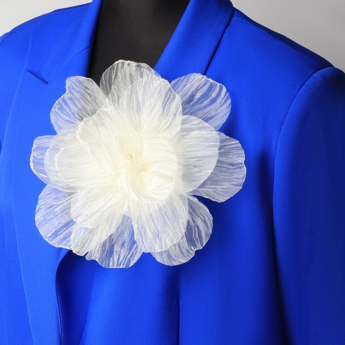 Брошь текстильная &laquo;Цветок&raquo; объемный, невесомый, цвет белый