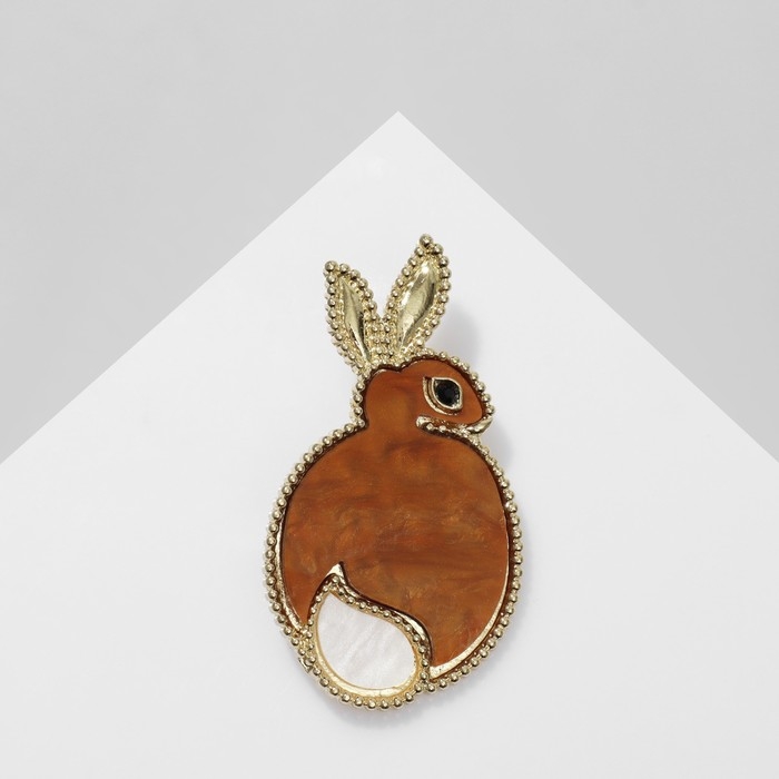 Брошь &laquo;Зайчик&raquo; янтарный, цвет бело-коричневый в золоте