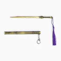 Сувенирное оружие подвесное мини "Меч в стиле аниме", брелок, 20 см, золотой с фиолетовым Сувенирное оружие подвесное мини "Меч в стиле аниме", брелок, 20 см, золотой с фиолетовым