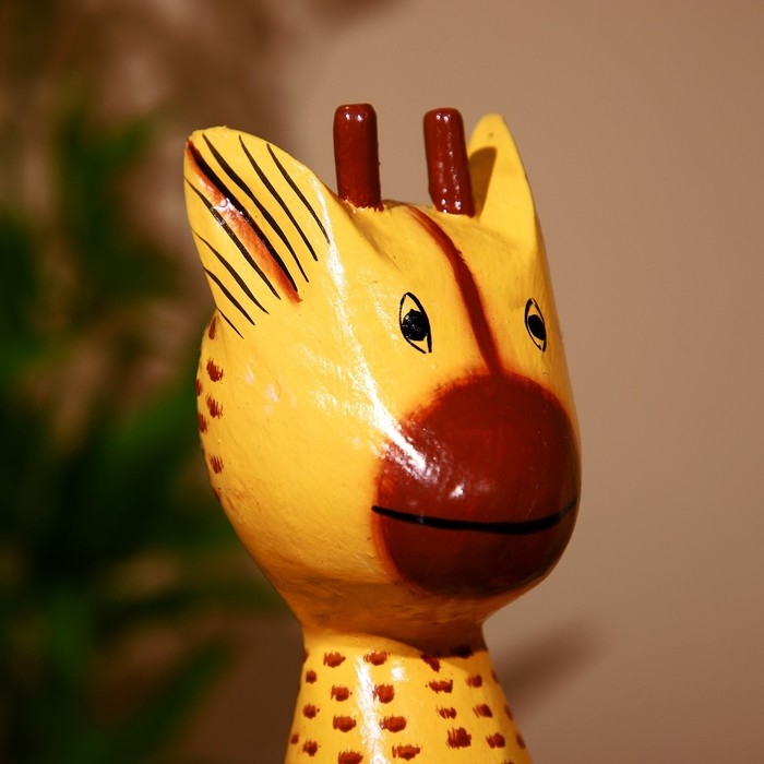 Сувенир "Жирафик" висячие лапки, дерево 40 см