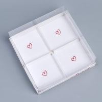 Коробка кондитерская для муссовых пирожных &laquo;Present&raquo;, 17.8 х 17.8 х 6.5 см