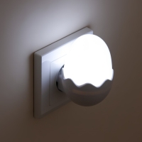 Ночник "Мила" LED белый 6х9х8,5 см Ночник "Мила" LED белый 6х9х8,5 см