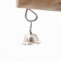 Игрушка для птиц с люфой и минеральным камнем, 20 х 15 см Игрушка для птиц с люфой и минеральным камнем, 20 х 15 см