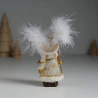 Сувенир полистоун "Девочка в шапке-сове, в золотистой шубке, с леденцом" 3,5х3,5х8 см Сувенир полистоун "Девочка в шапке-сове, в золотистой шубке, с леденцом" 3,5х3,5х8 см