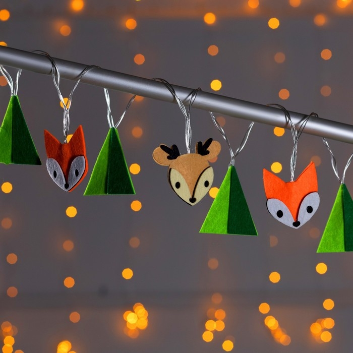 Гирлянда &laquo;Нить&raquo; 1.35 м с насадками &laquo;Лисички и олени&raquo;, IP20, прозрачная нить, 10 LED, батарейки AAх2 (нет в комплекте), свечение тёплое белое