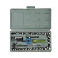 Набор инструментов в кейсе ТУНДРА, универсальный, 1/4" и 3/8", 39 предметов Набор инструментов в кейсе ТУНДРА, универсальный, 1/4" и 3/8", 39 предметов