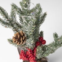 Светодиодная фигура &laquo;Ёлка с ягодами и шишками&raquo;, 11.5 &times; 27 &times; 7.5 см, пластик, батарейки CR2032х2 (в комплекте), свечение тёплое белое