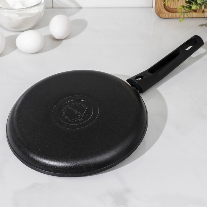 Сковорода блинная &laquo;Традиция&raquo;, d=20 см, съёмная ручка, антипригарное покрытие, цвет чёрный