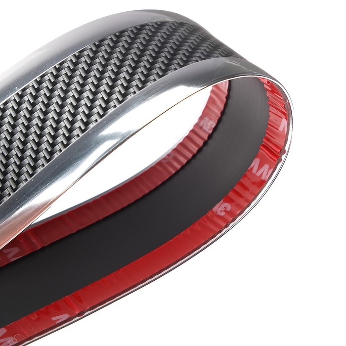 Защитная накладка на порог авто, под карбон с хром полосой, самоклеящаяся, 5&times;250 см