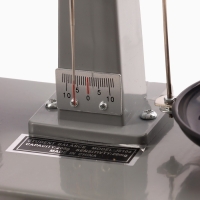 Весы лабораторные, с набором гирь 200 г.