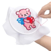 Набор для творчества. Вышивка "Медвежонок с сердечком" (с пяльцами) 05619 Набор для творчества. Вышивка "Медвежонок с сердечком" (с пяльцами) 05619