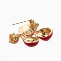 Брошь "Вишня с листочками", цвет красный в золоте