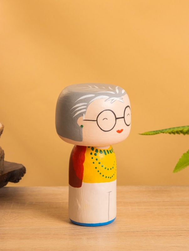 Деревянная кукла кокеши &laquo;Ирис&raquo;, 8&times;7.5&times;16 см