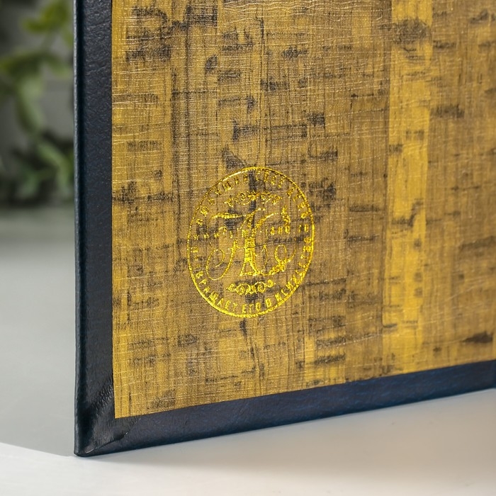 Сейф-книга дерево кожзам "Инвестиции" 3D тиснение 21х13х5 см