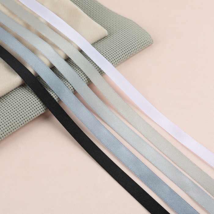 Набор атласных лент, 5 шт, размер 1 ленты: 10 мм &times; 23 &plusmn; 1 м, цвет серый спектр