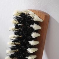 Щётка для одежды, 12,5×4 см, 80 пучков, искусственная щетина Щётка для одежды, 12,5×4 см, 80 пучков, искусственная щетина