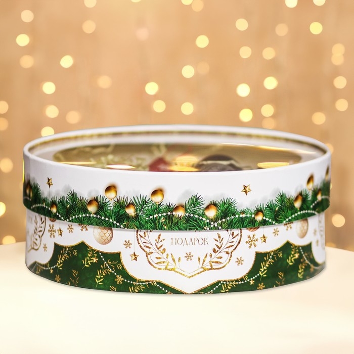 Новый год. Коробка подарочная новогодняя для макарун тубус с окном "Новогодний подарок" 21 х 21 х 8 см.