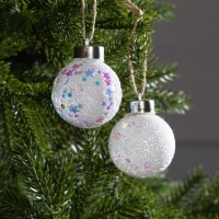 Набор ёлочных шаров &laquo;Снежные&raquo; 2 шт., батарейки, 1 LED, свечение RGB