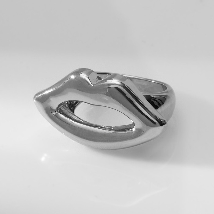 Кольцо металл «Тренд» губы, цвет серебро, размер 18 Кольцо металл «Тренд» губы, цвет серебро, размер 18