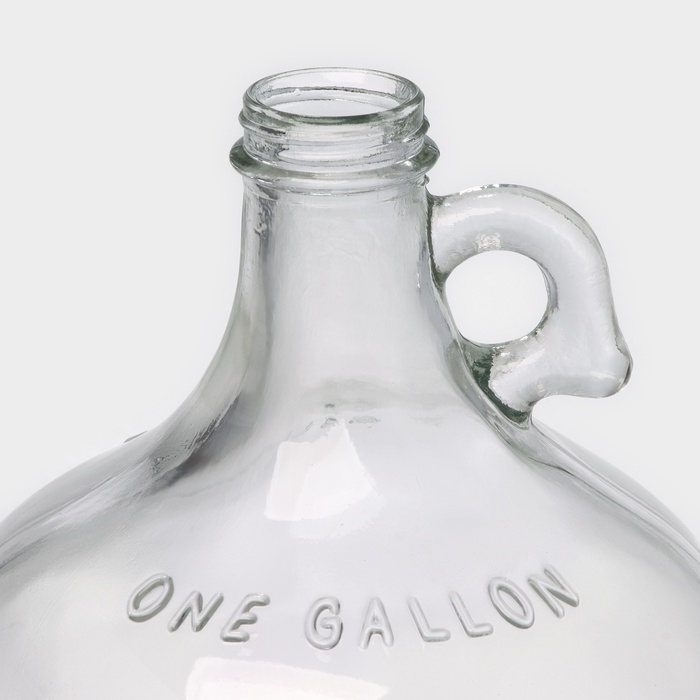 Бутылка стеклянная с ручкой &laquo;Велес&raquo;, 3,86 л