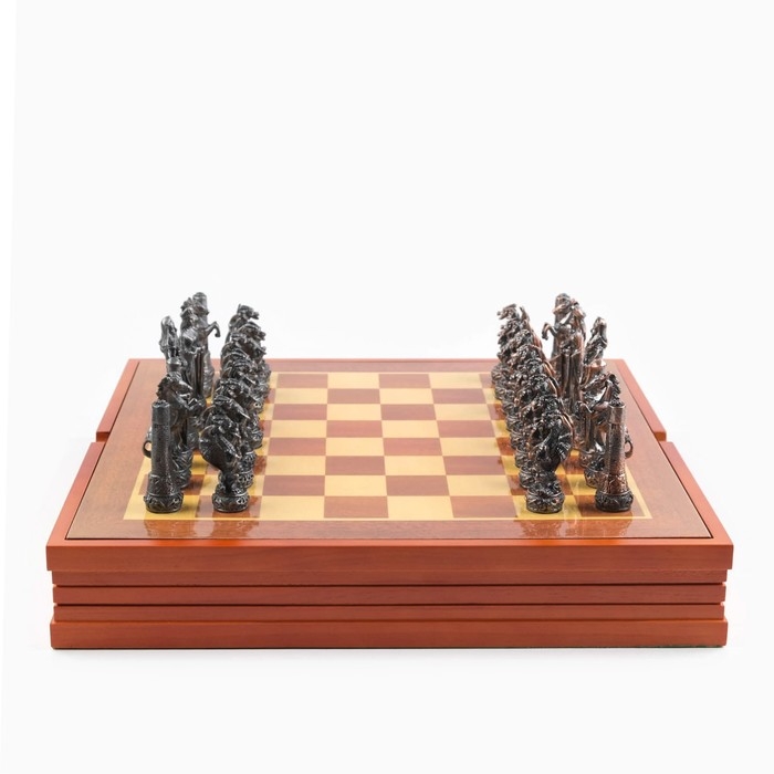 Шахматы сувенирные "Средневековье", h короля-8 см, h пешки-5.6 см. d-2 см, 36 х 36 см