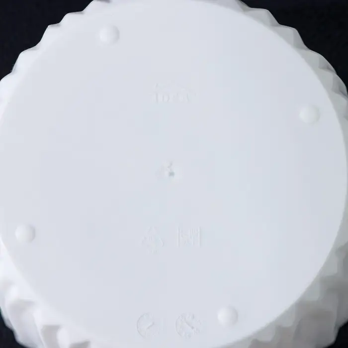 Кашпо для цветов со вставкой &laquo;Волна&raquo;, 2 л, d=16 см, h=13,5 см, цвет белый