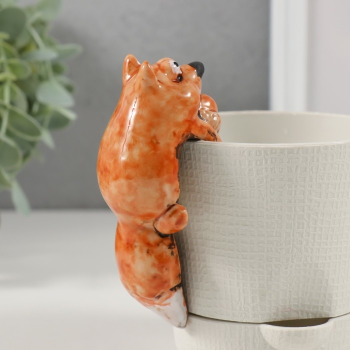 Сувенир керамика на кашпо "Белочка с жёлудем" 4,9х4,4х11 см