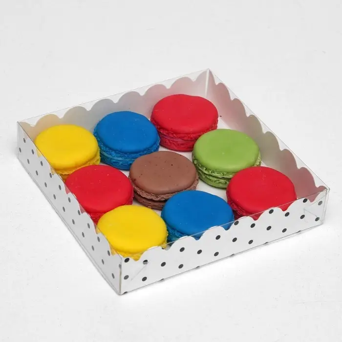 Коробочка для печенья с PVC крышкой &laquo;Горох&raquo;, белая, 15&times;15&times;3 см