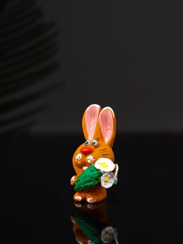 Фигура "Зайчик с цветами" 5х3х3.2 см