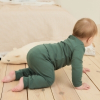 Костюм (штанишки и кофточка) Крошка Я "Еловые веточки", рост 86-92 см, зеленый Костюм (штанишки и кофточка) Крошка Я "Еловые веточки", рост 86-92 см, зеленый