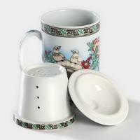 Кружка керамическая с крышкой и ситом &laquo;Птицы в пионах&raquo;, 300 мл